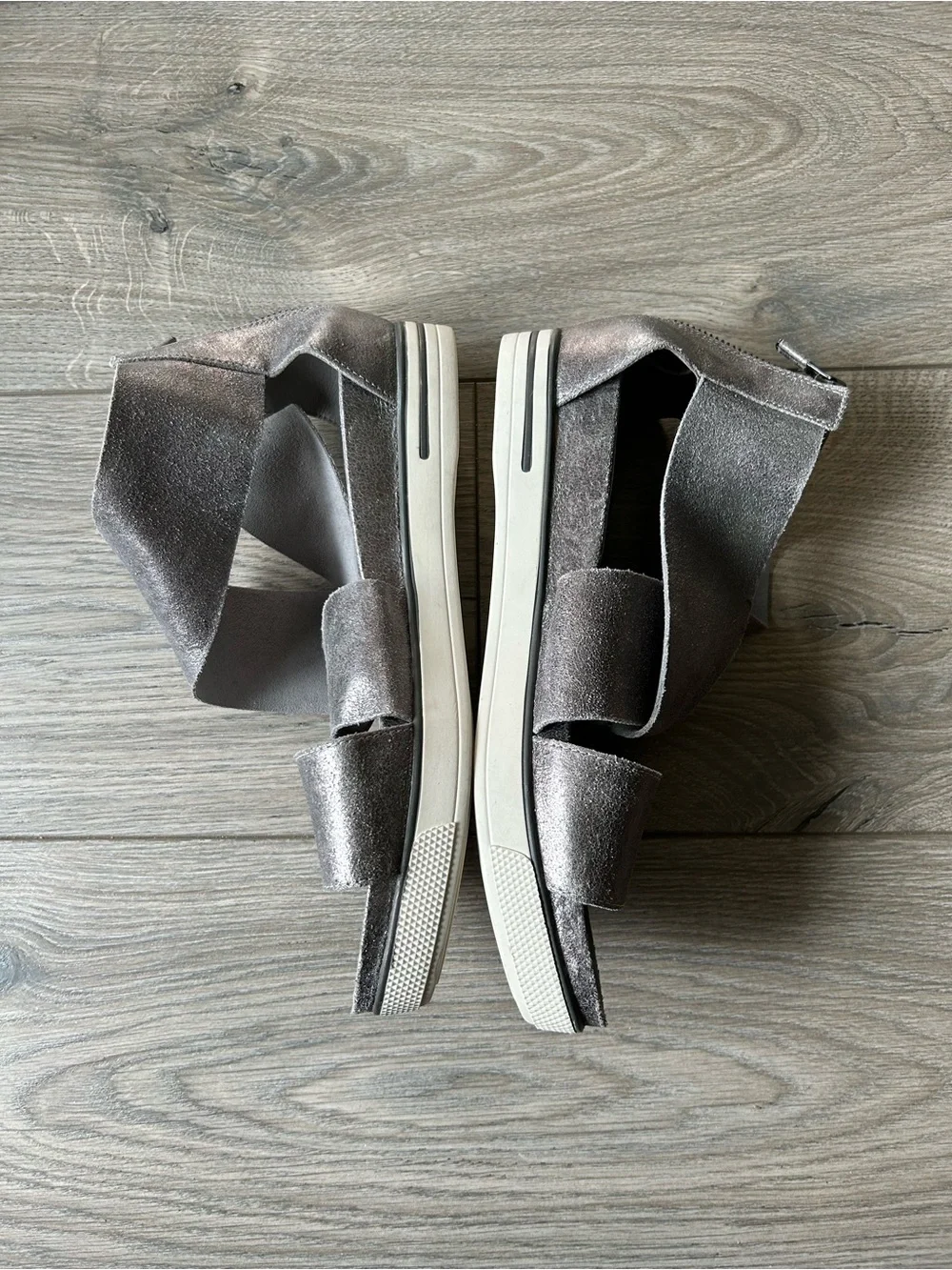Eileen Fisher Metallic Silver Sport Platform Sandals Size 9 New